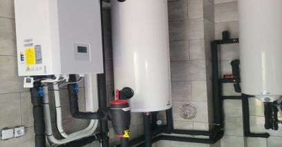 A heating system with a heat pump  AURATSU