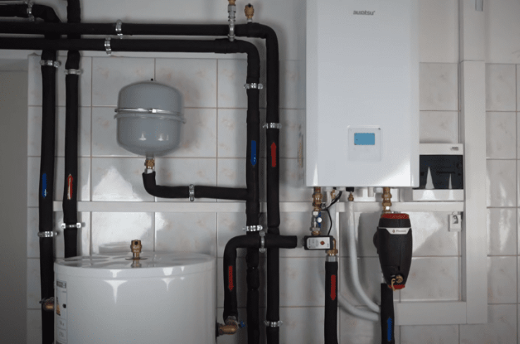 Pompa ciepła Auratsu w domu jednorodzinnym